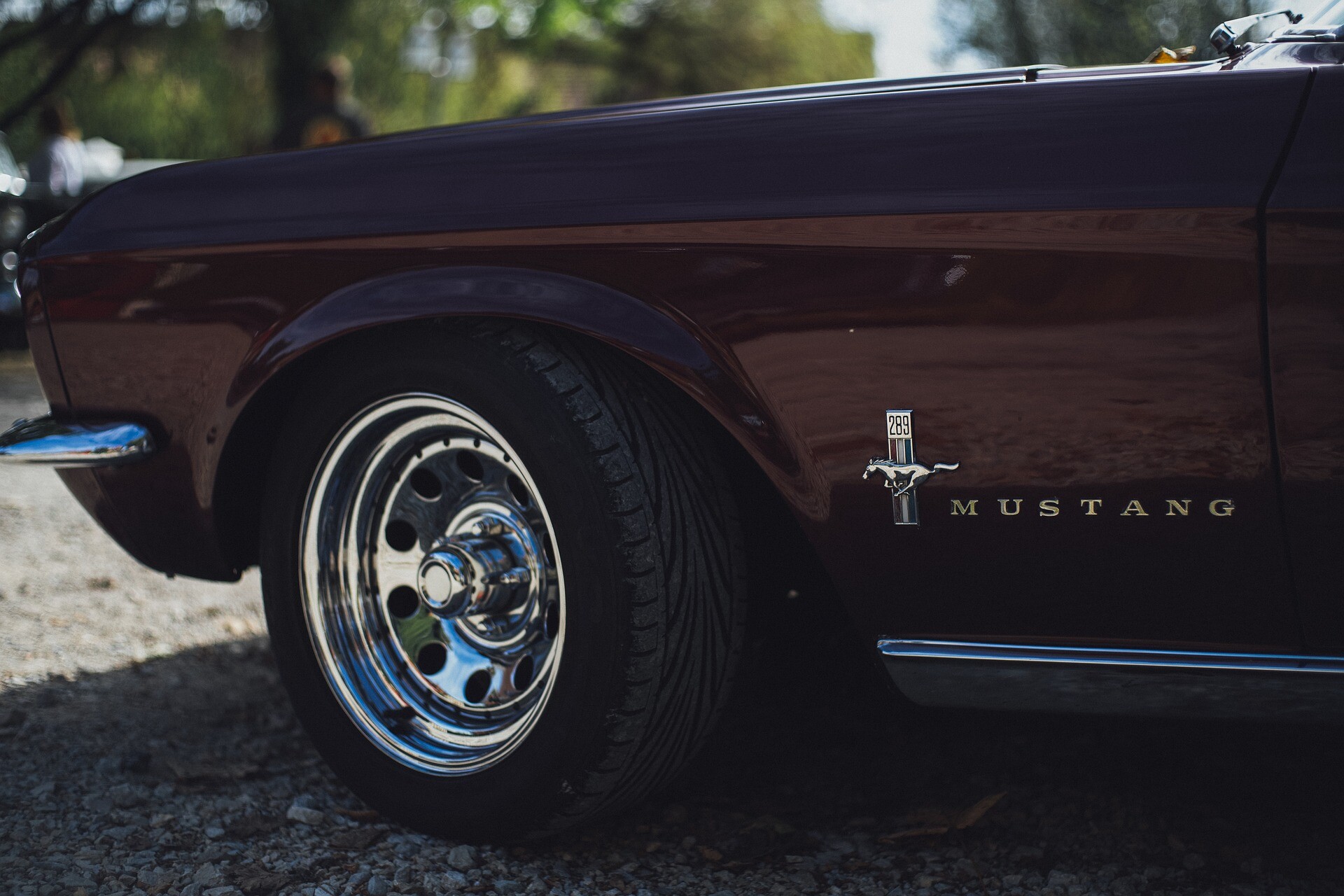 antique-car-g8626b2294_1920